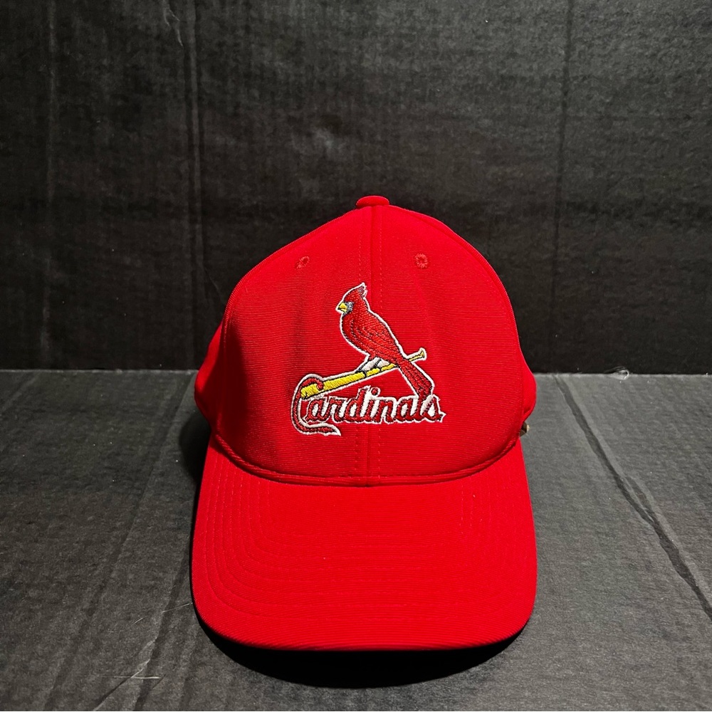 St Louis Cardinals Hat Cap Mens Fitted 7 1/4 Red Embroidered Logo MLB Baseball